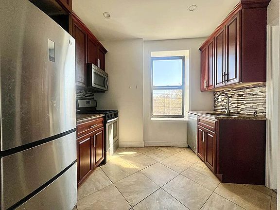 2nd image of 460 Throop Ave #111