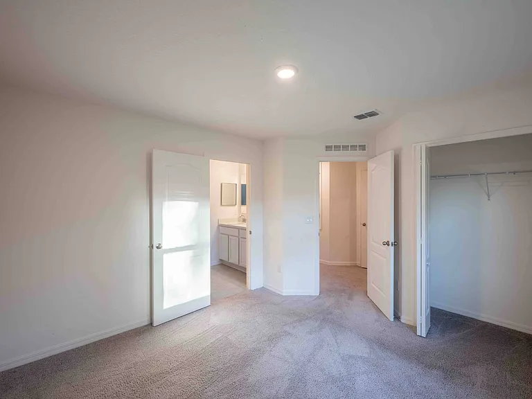3279 Penny Cove Ln — Photo 41