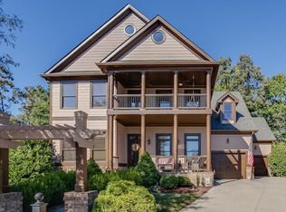 460 Warm Springs Ct, Loganville, GA 30052