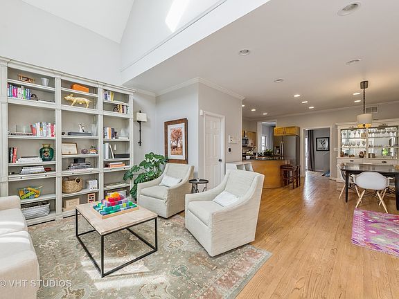 3rd image of 2314 N Hamilton Ave