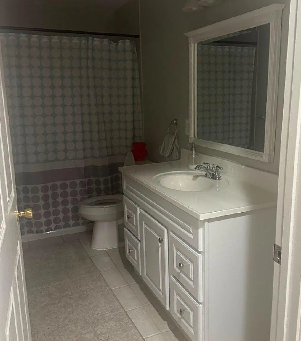 1 bed, 1.0 bath, 3104 sqft, $1,295 — Photo 4
