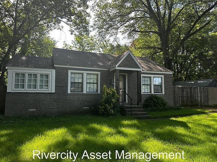 1st image of 554 Sandridge St