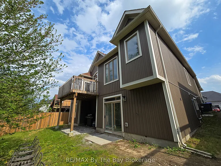 93 Allegra Dr #LOWER — Photo 20