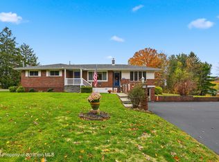 210 Kennedy Dr, Archbald, PA 18403