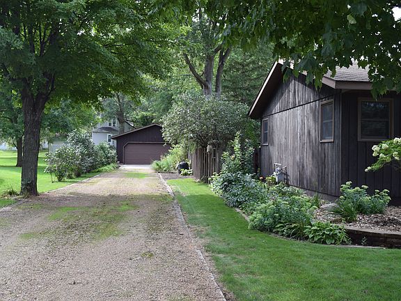 Detached 2 Car Garage