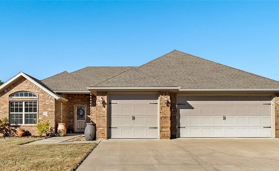 1st image of 10879 Foxglove Ln