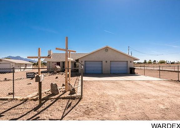 3rd image of 2420 E Sierra Vista Ave