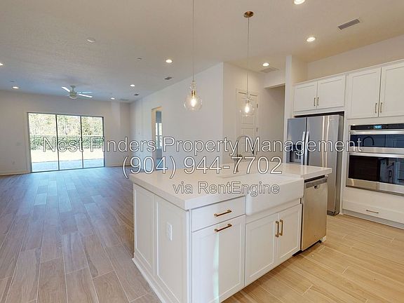 5th image of 111 Carousel Dr