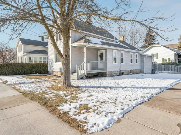 402 W 10th Ave, Oshkosh, WI 54902