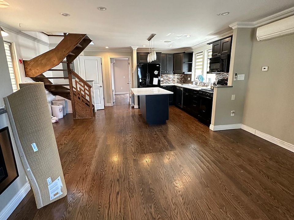 1st image of 37 Lexington Ave #1