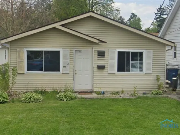 910 Sawyer Rd, Toledo, OH 43615