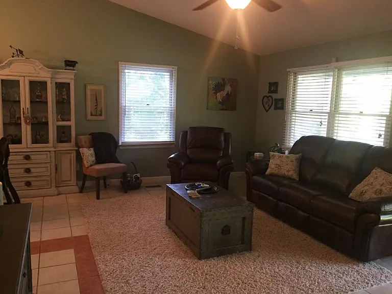 not furnished (size reference)