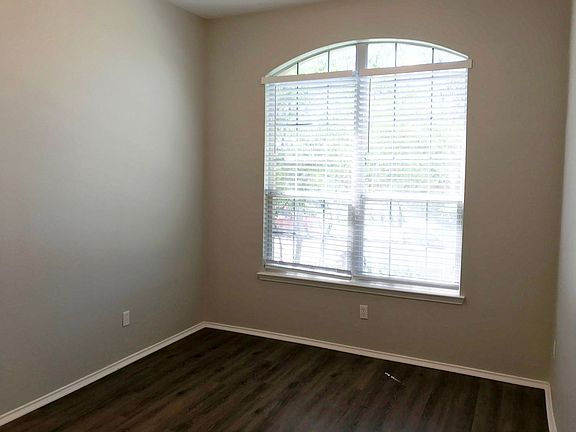 2nd image of 2137 Fountain Dr