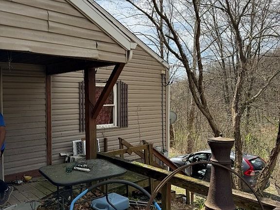 4th image of 1515 Edgewood Rd