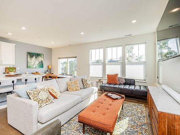 2nd image of 2627 Martini St