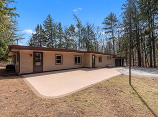 4870 Upper Forest Beach Rd, Port Washington, WI 53074