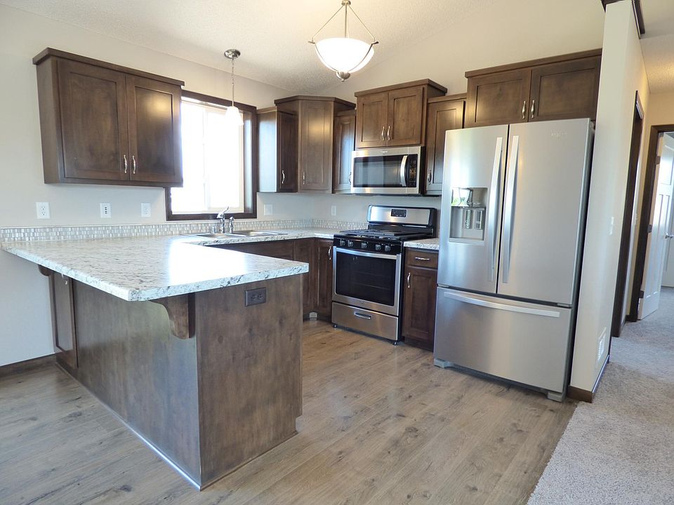 2nd image of 220 Gopher Ave