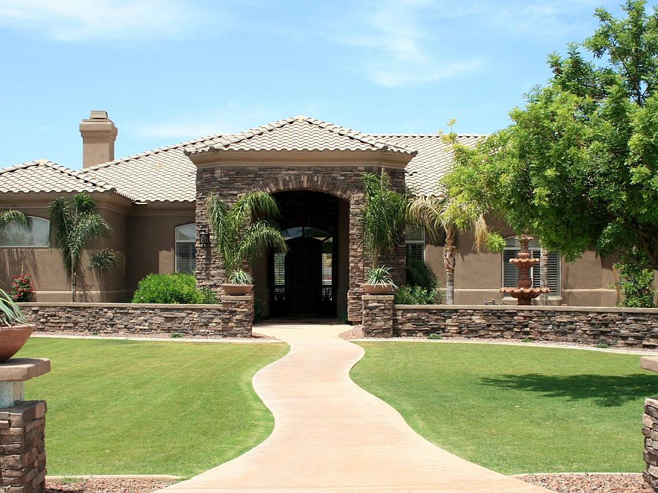 2696 E. Taurus Place