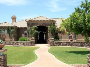 2696 E Taurus Pl, Chandler, AZ 85249