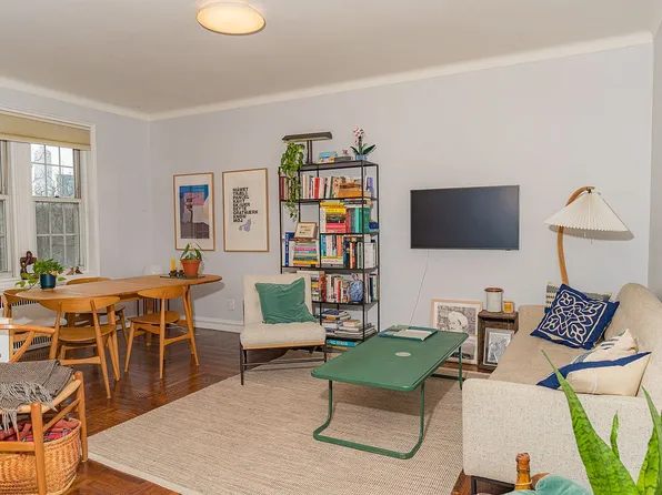 360 Clinton Ave APT 3J, Brooklyn, NY 11238