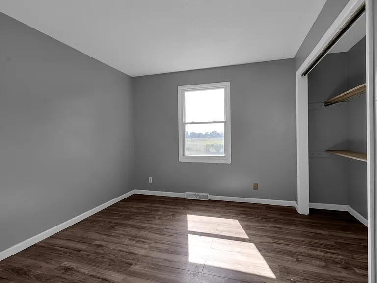 4 Hewitt Ave #1 — Photo 11