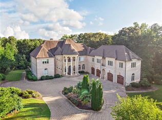 1513 Jones Rd, Roswell, GA 30075