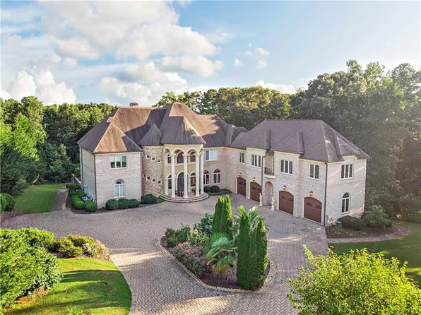1513 Jones Rd, Roswell, GA 30075