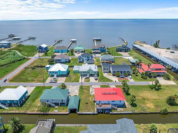4th image of 139 Light House Ln