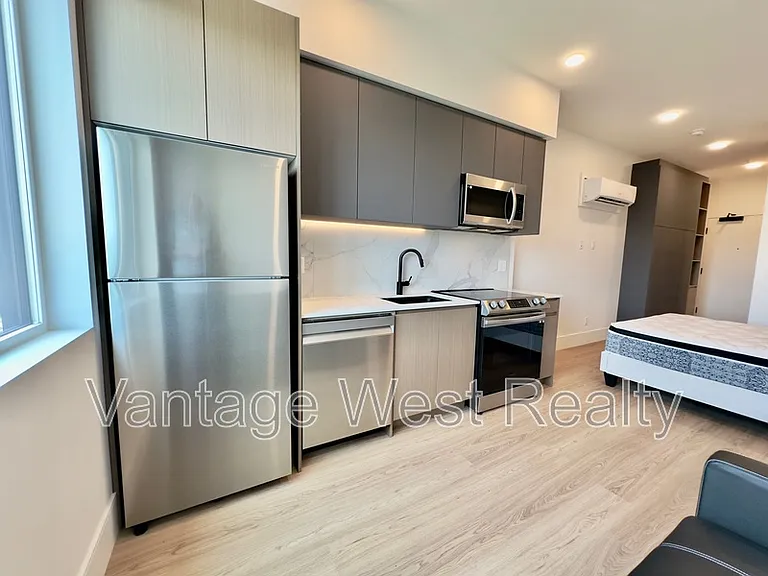 720 Klo Rd #502 — Photo 2