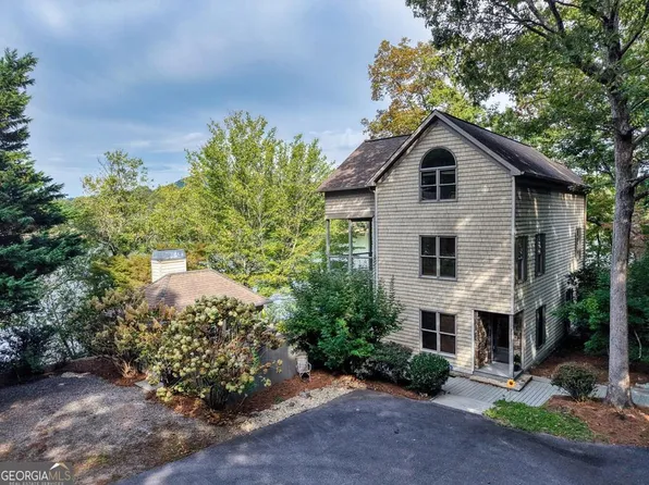 2515 Leisure Ln, Young Harris, GA 30582