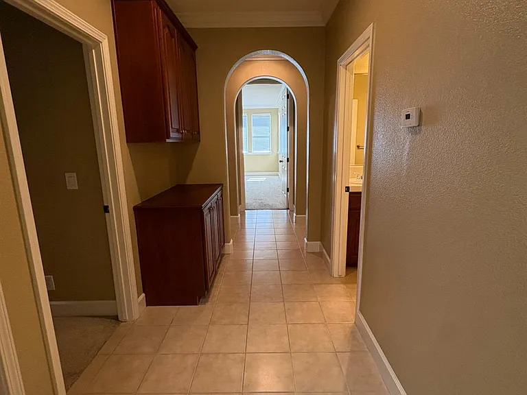 1105 N Perry Ave — Photo 52