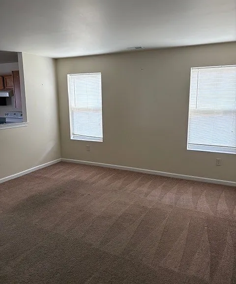 220 Heathersage Dr — Photo 2