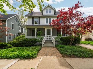 1054 Ferdon Rd, Ann Arbor, MI 48104