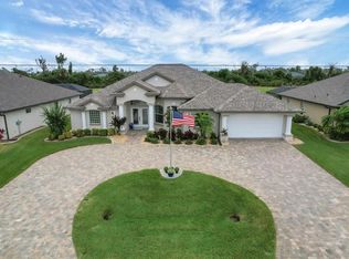 22 Medalist Ln, Rotonda West, FL 33947