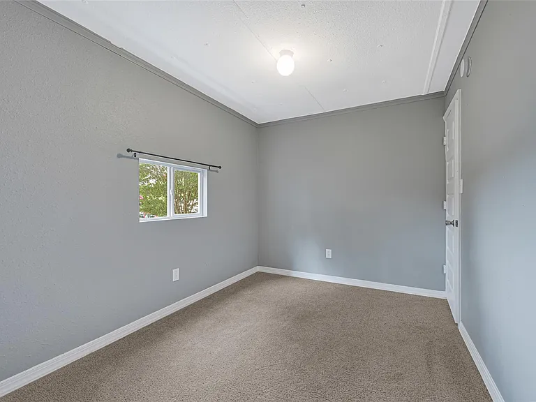 11719 S Spicewood Ln — Photo 7