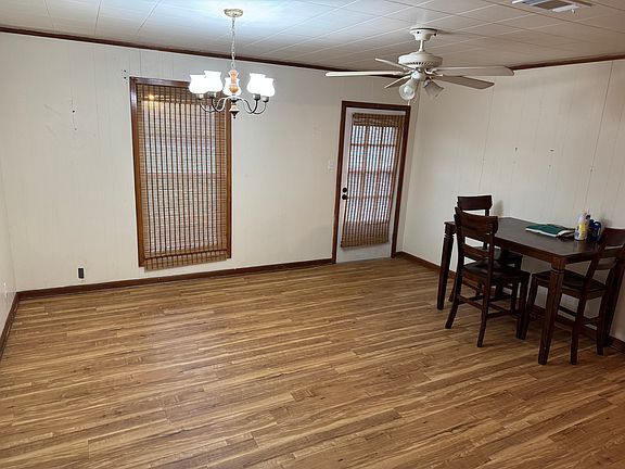 4th image of 1426 Hundley Rd