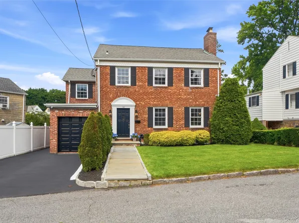 32 Huntington Drive, Yonkers, NY 10704