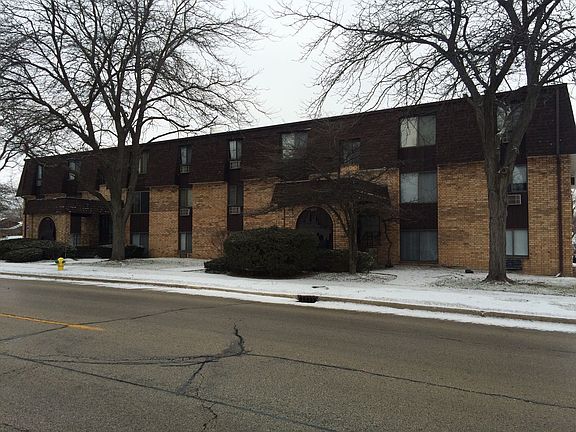 5th image of 1912 10th St APT 104