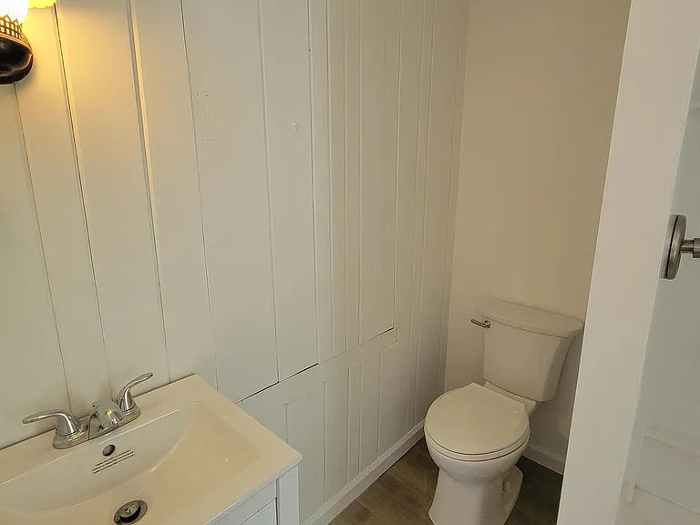 237 S Franklin St — Photo 10