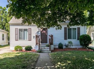 647 30th St SE, Cedar Rapids, IA 52403