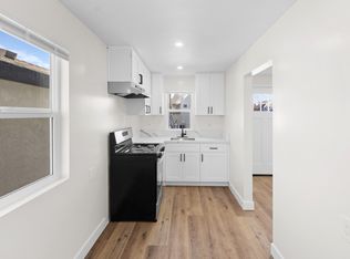 11419 S Berendo Ave, Los Angeles, CA 90044
