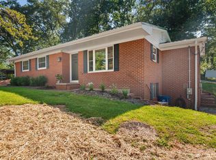 79 Oak St, Clyde, NC 28721