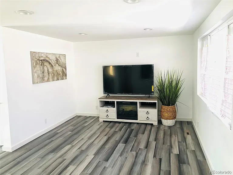113 Pine Way — Photo 2