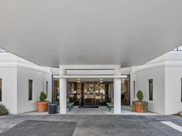 15107 Interlachen Dr #2-725, Silver Spring, MD 20906