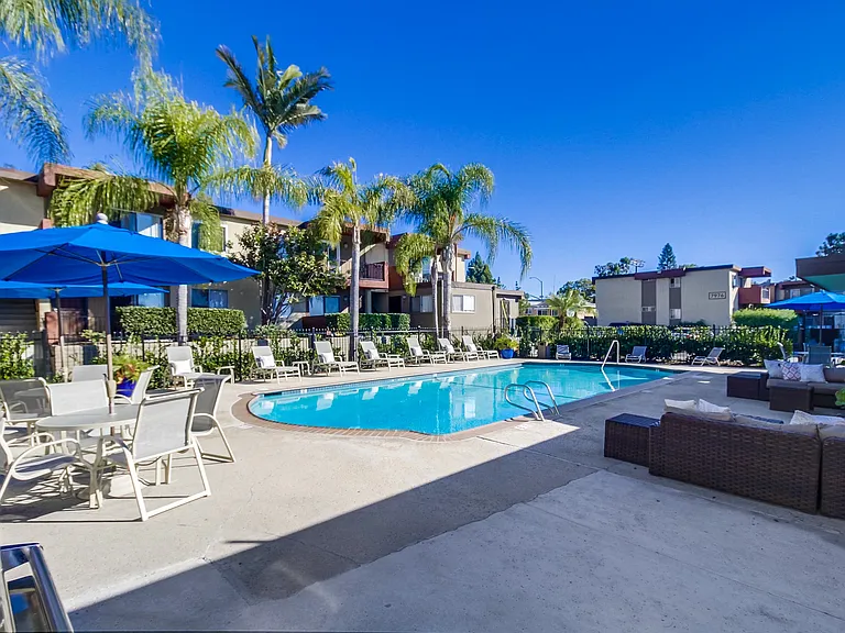 Mesa Vista Apartment Homes — Photo 27