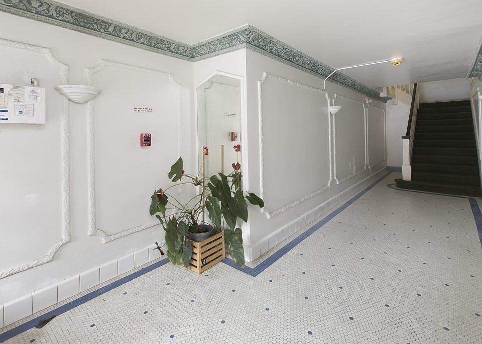 1st image of 334 Noe St #2