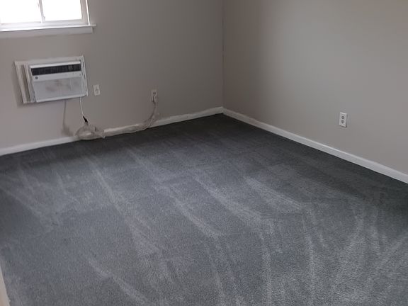 3rd image of 823 Chestnut St APT 1