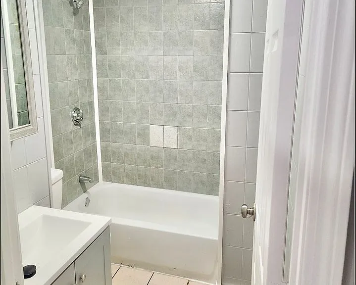 22-24 Lawn Ave #1F — Photo 4