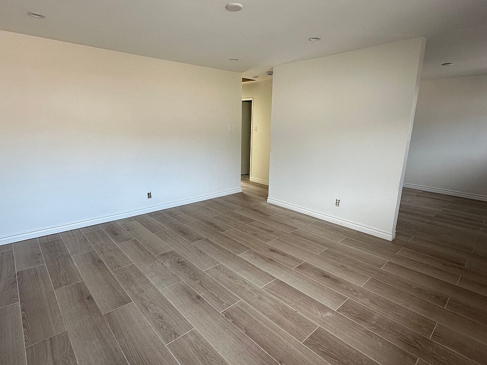 1st image of 2080 Raymond Ave APT 4