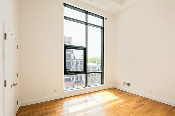 Rented by Citi Habitats | media 37